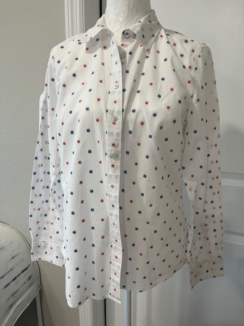 Talbots White Cotton Button-Up Shirt Pink and Blue Embroidered clip Dots NWOT